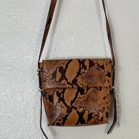 URBAN OUTFITTERS Brown Faux Snake Skin Shoulder Crossbody Bag Purse NWT - Picture 2 of 8